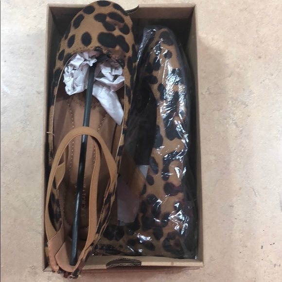 Girl Kids Leopard Shoes - Picture 2 of 6